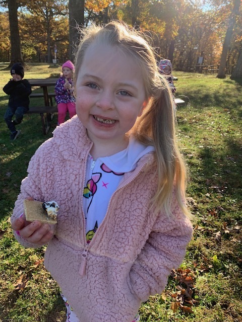 4K Student with S'more