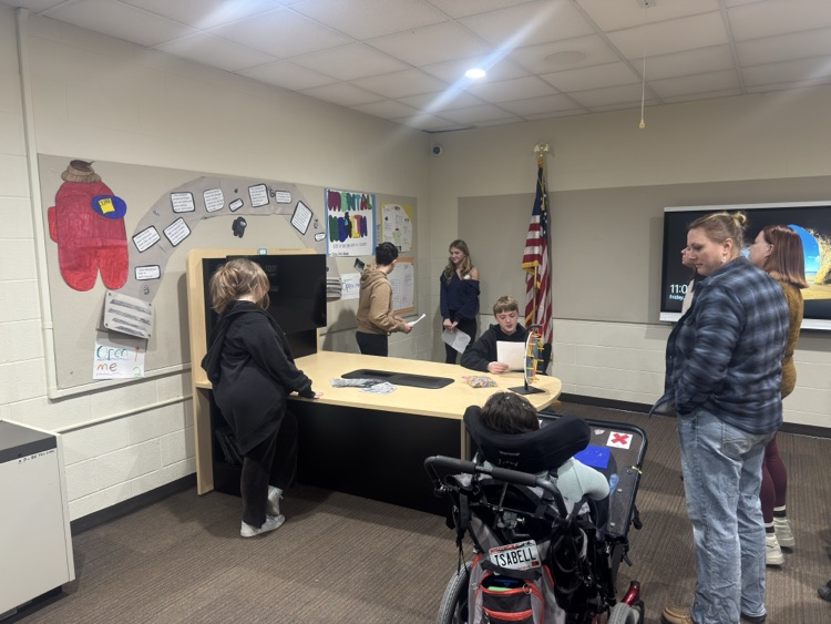 Students presenting project