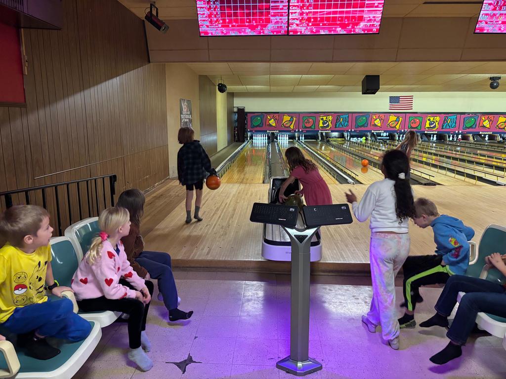 KID BOWLING