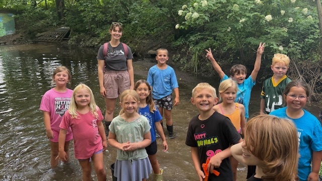 2nd-4th graders at Nature of the Confluence in Beloit, WI