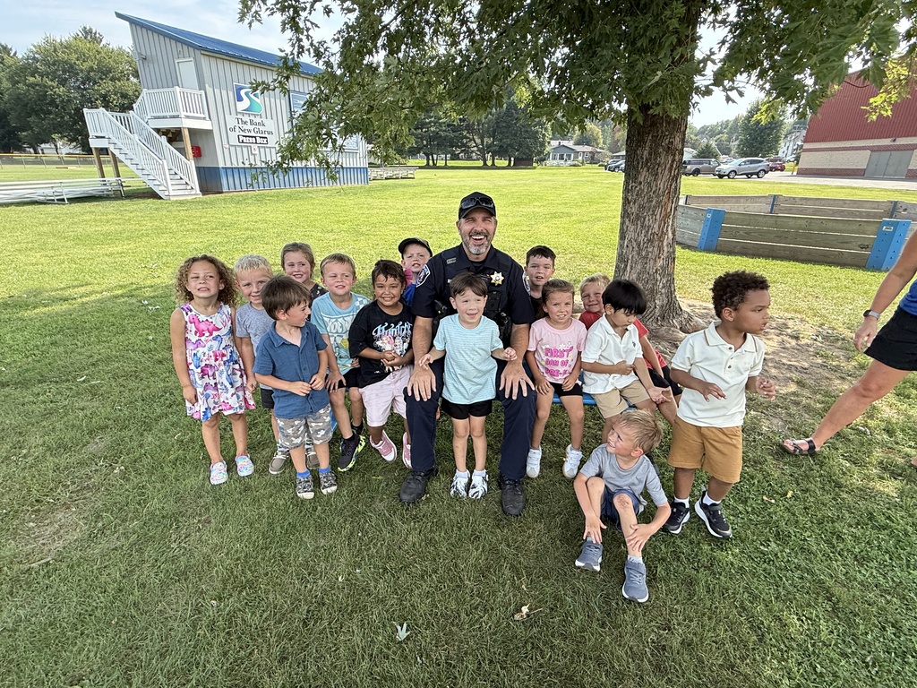 4K Students with the police chief