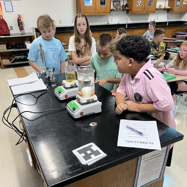 5th Grade students making science observations