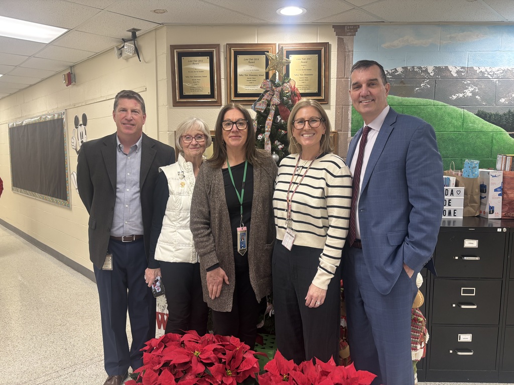 Jessica Becker and Gabriella Caprio with Casey Shorter and Dr. Tom Gorman