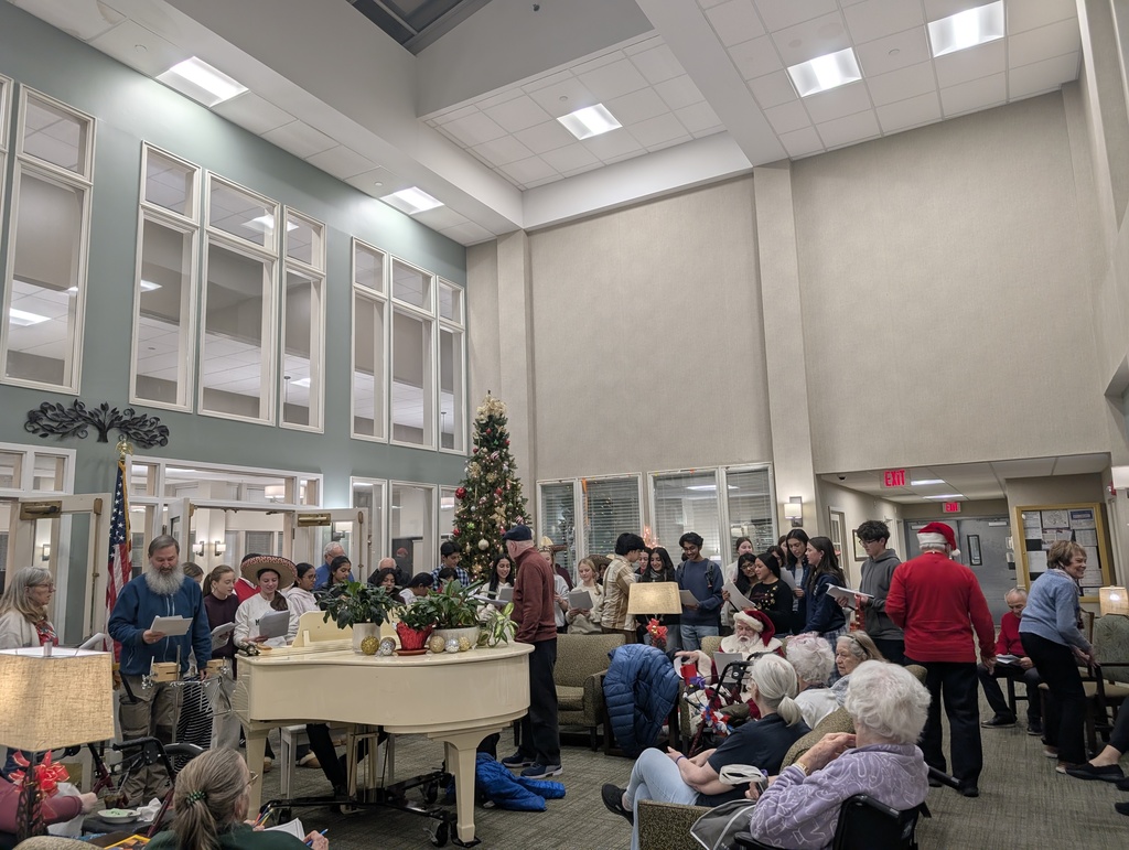 Members of the Key Club at Mira Vie