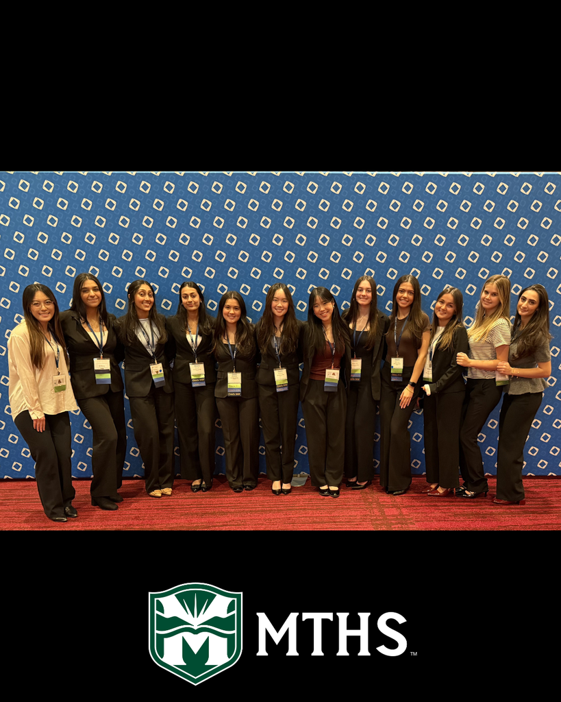 Picture of MTHS students attending DECA State Tournament