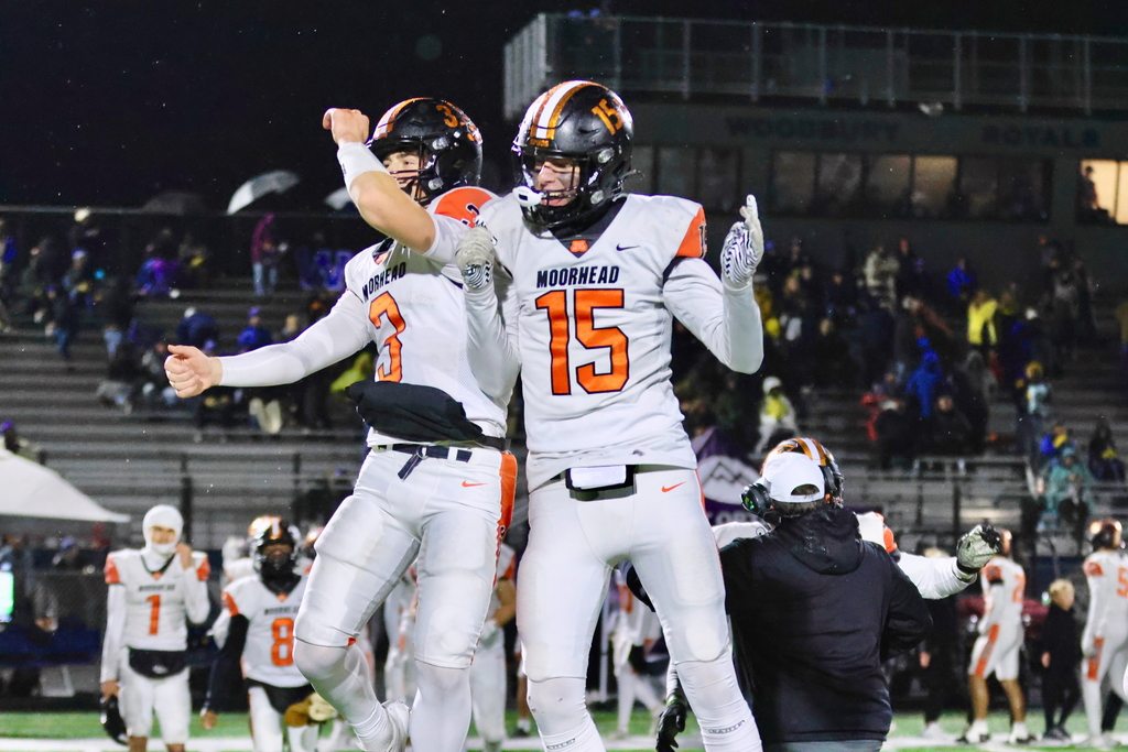 Moorhead Football Team celebrates win