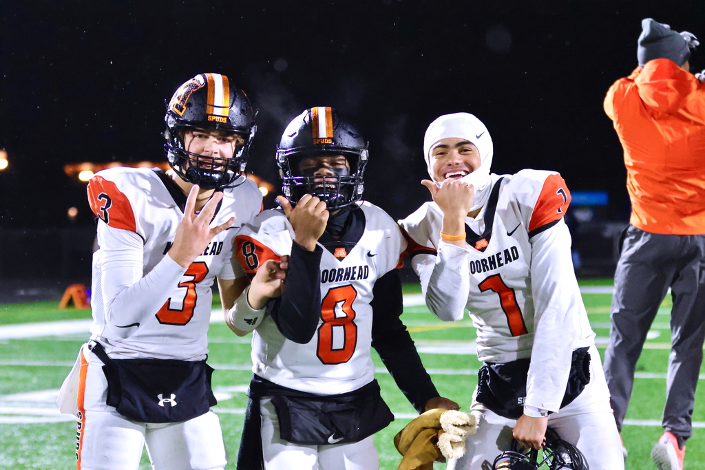 Moorhead Football Team celebrates win