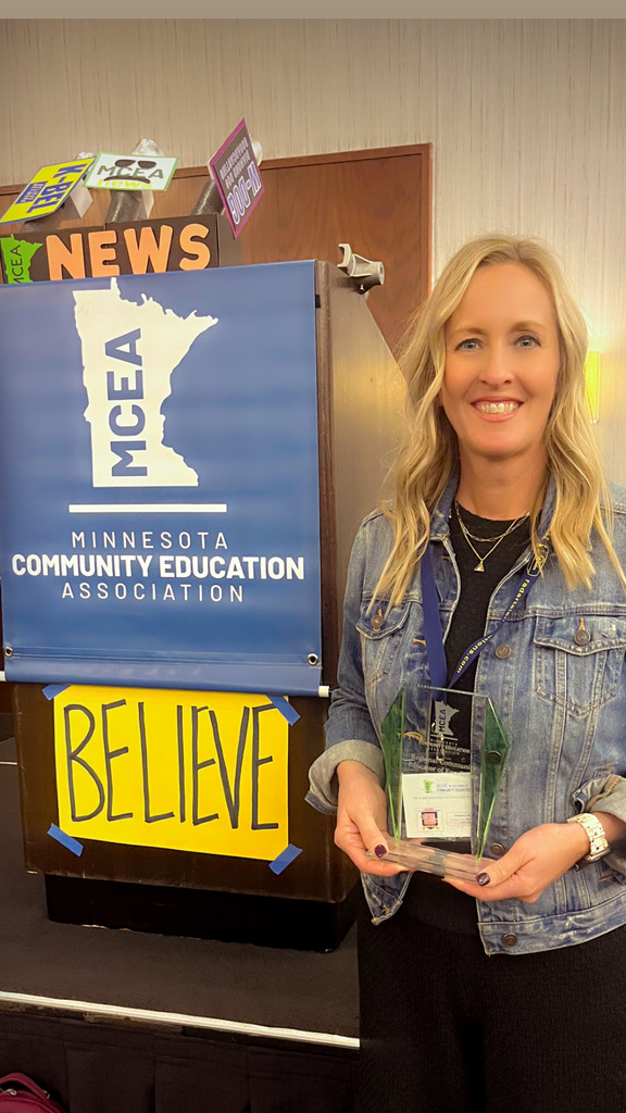 Joelle Hofer receiving award