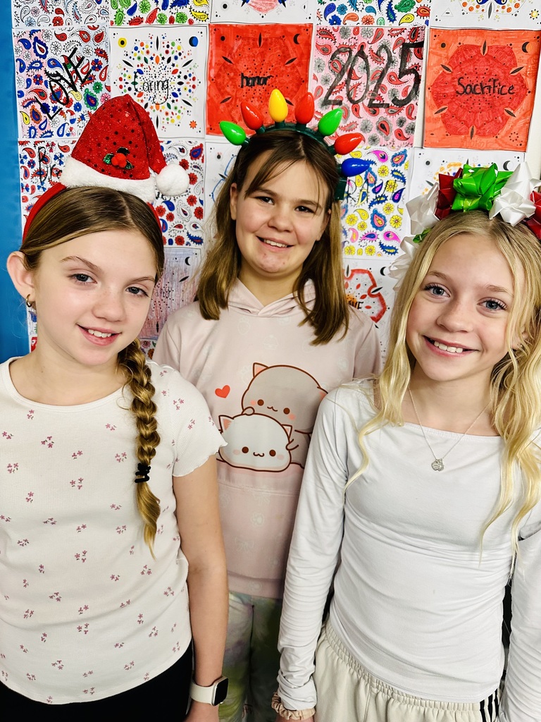 Holiday hats on students 