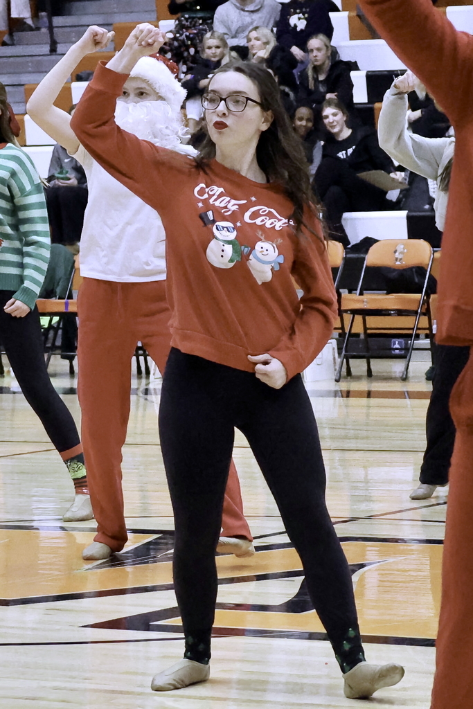 Boys Basketball Dance Team Christmas Halftime