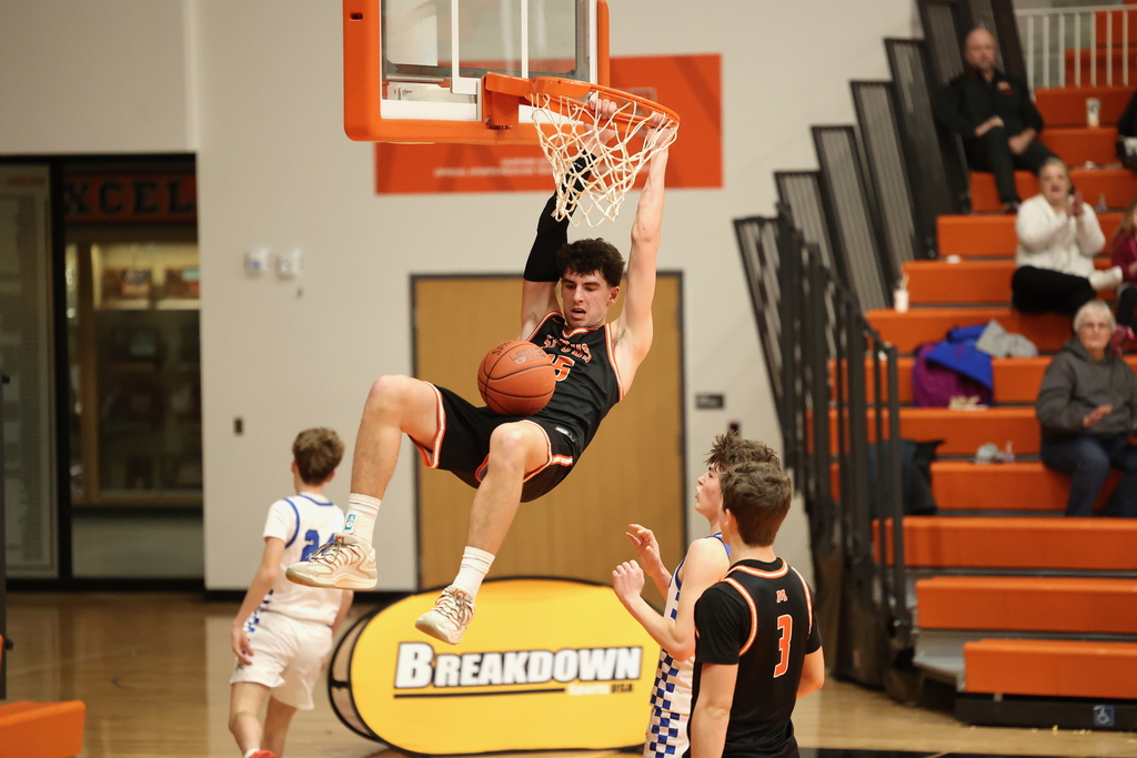 boys basketball game