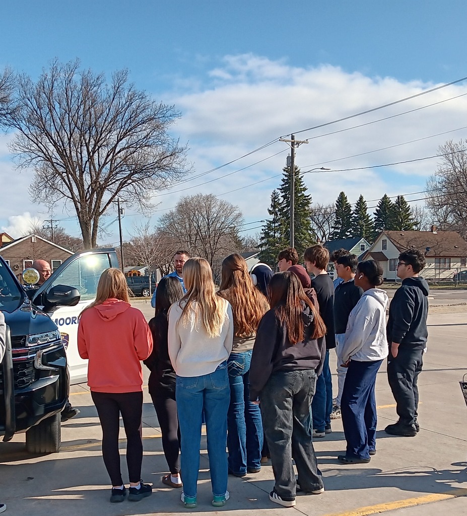 9th graders with moorhead police