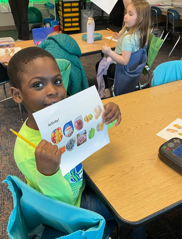 First Graders Learn About Vitamin A with Concordia College Dietitian Majors