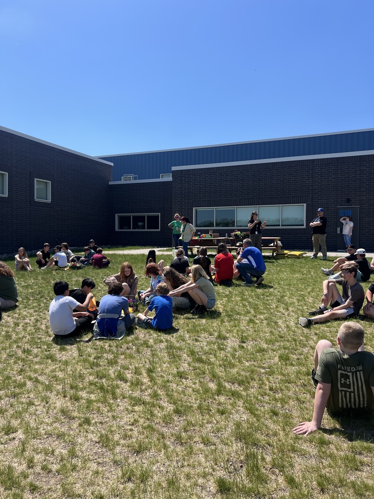 Blooming with positivity! Our 7th-grade Advisory classes celebrated Mental Health Awareness Month by planting flowers and decorating personalized pots with uplifting wellness messages. A huge thank you to Ascent Wellness for providing the supplies and creating this meaningful, fun opportunity for our students! 🌸