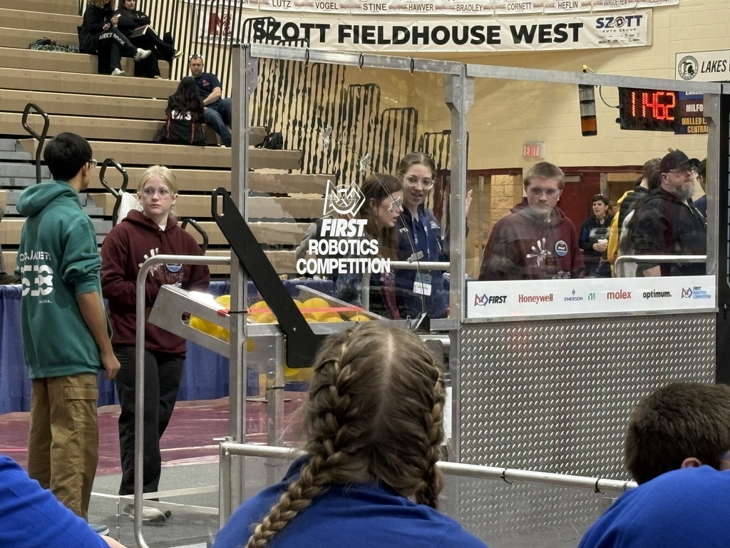 students at robotics competition