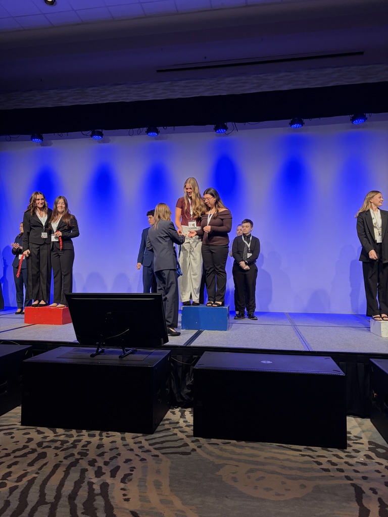 students receiving award at HOSA competition.