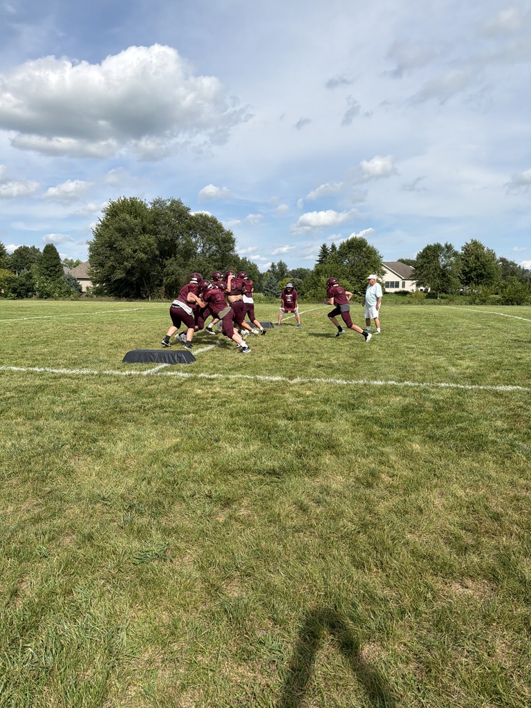 football players practicing