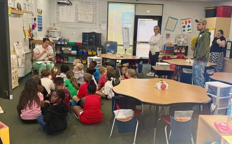 Title 1 event to inform parents about Fundations lesson