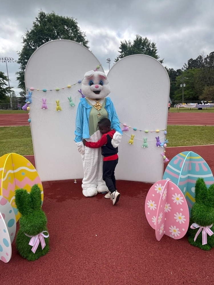 Pre-K students and families enjoyed an egg hunt.