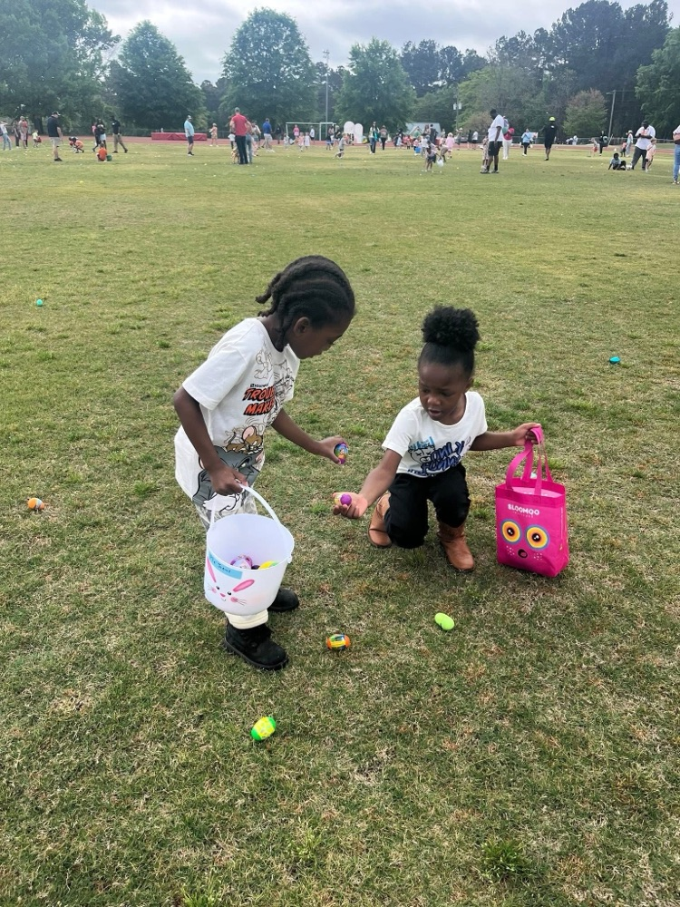 Pre-K students and families enjoyed an egg hunt.