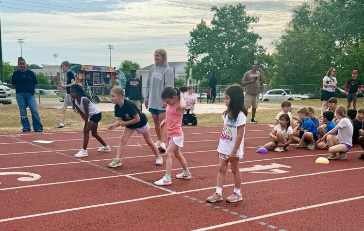 Students participate in the MCPS Track Meet.