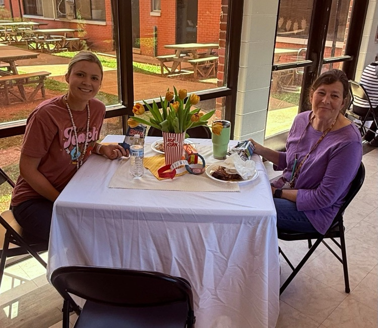 admin and PTO provided teachers with a delicious lunch for teacher appreciation week.