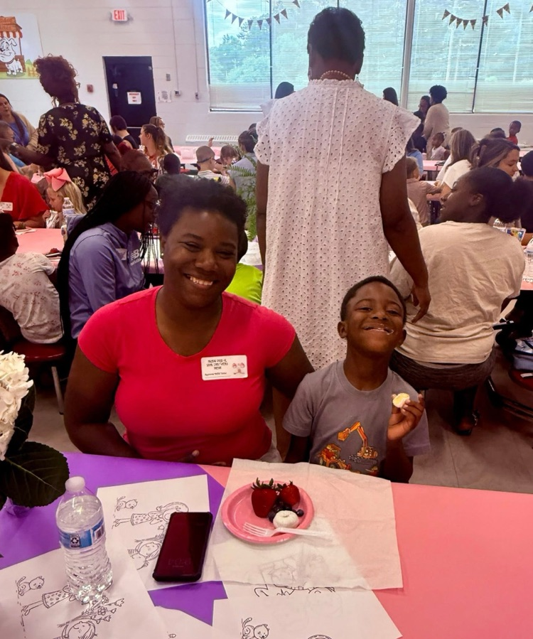 pre-k students and staff hosted a spa for moms to celebrate Mother’s Day.