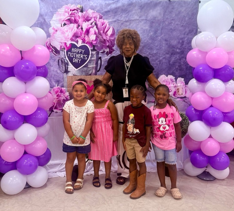 pre-k students and staff hosted a spa for moms to celebrate Mother’s Day.
