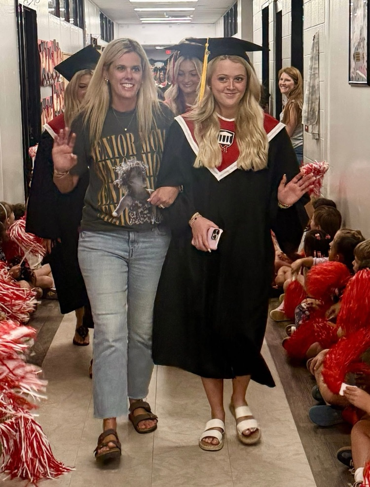MCHS Seniors walk the halls of MCPS one last time  