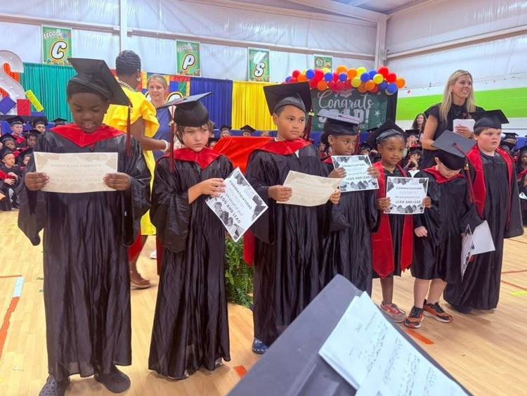 2nd grade students participated a ceremony for Goodbye Day. 