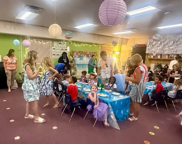 end of the year parties for Kindergarten and first grade students were so fun!