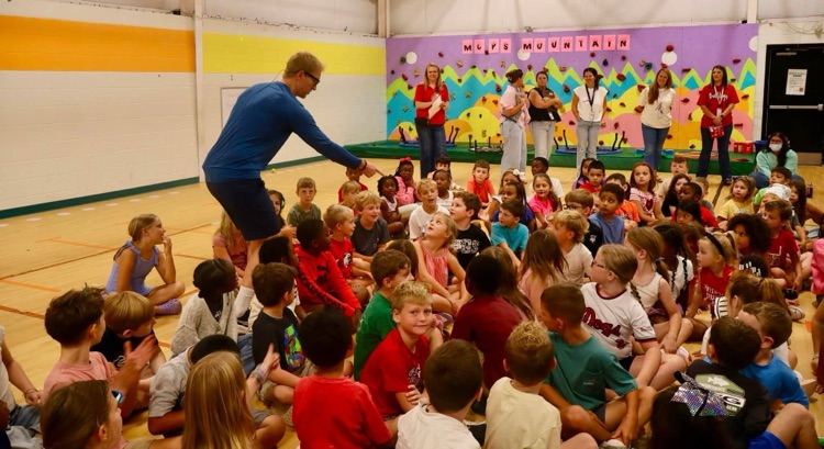 Teachers & students enjoyed a presentation with Jim “basketball” Jones.