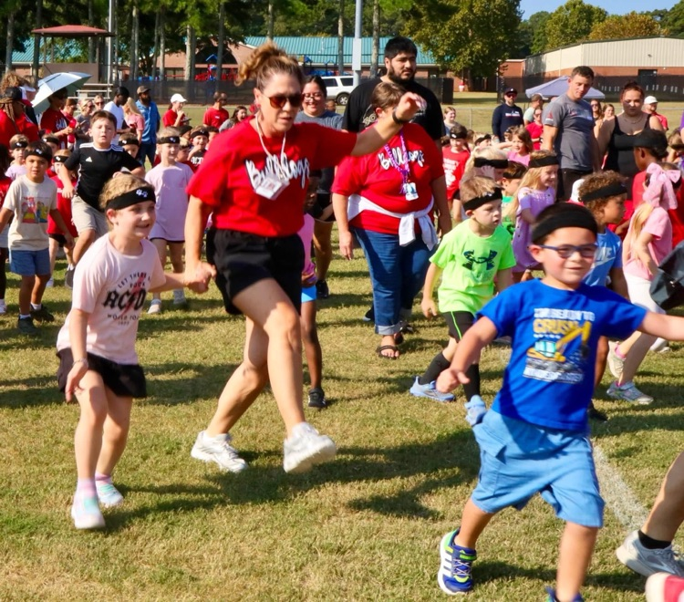 Teachers and students participated in the Fun Run.