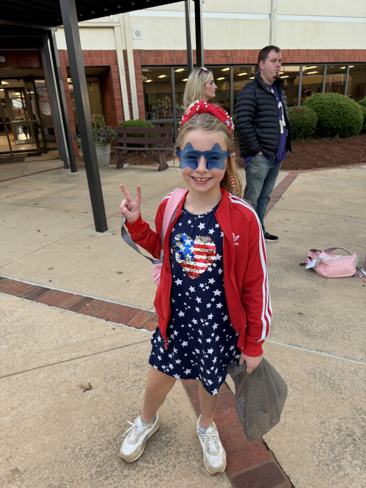 WRONG occasion, RIGHT Bulldog spirit! MCES is bringing the fun AND the fashion fails all week long as we celebrate Homecoming week!