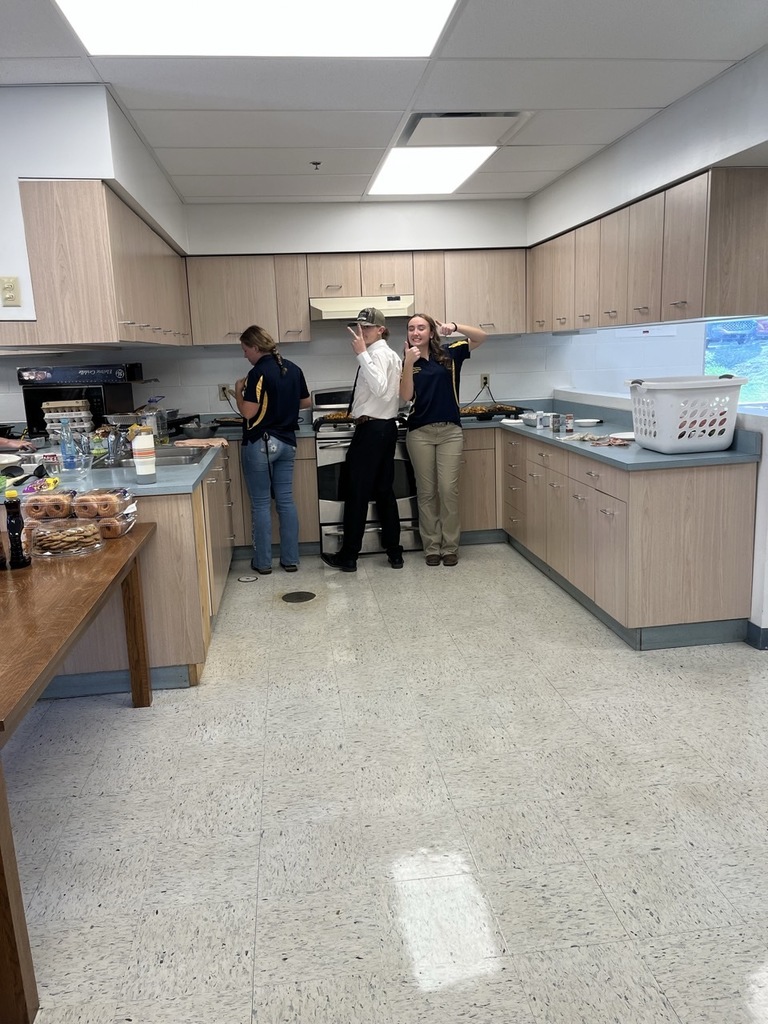 FFA members Mykenzie, Jeremiah, Janine 