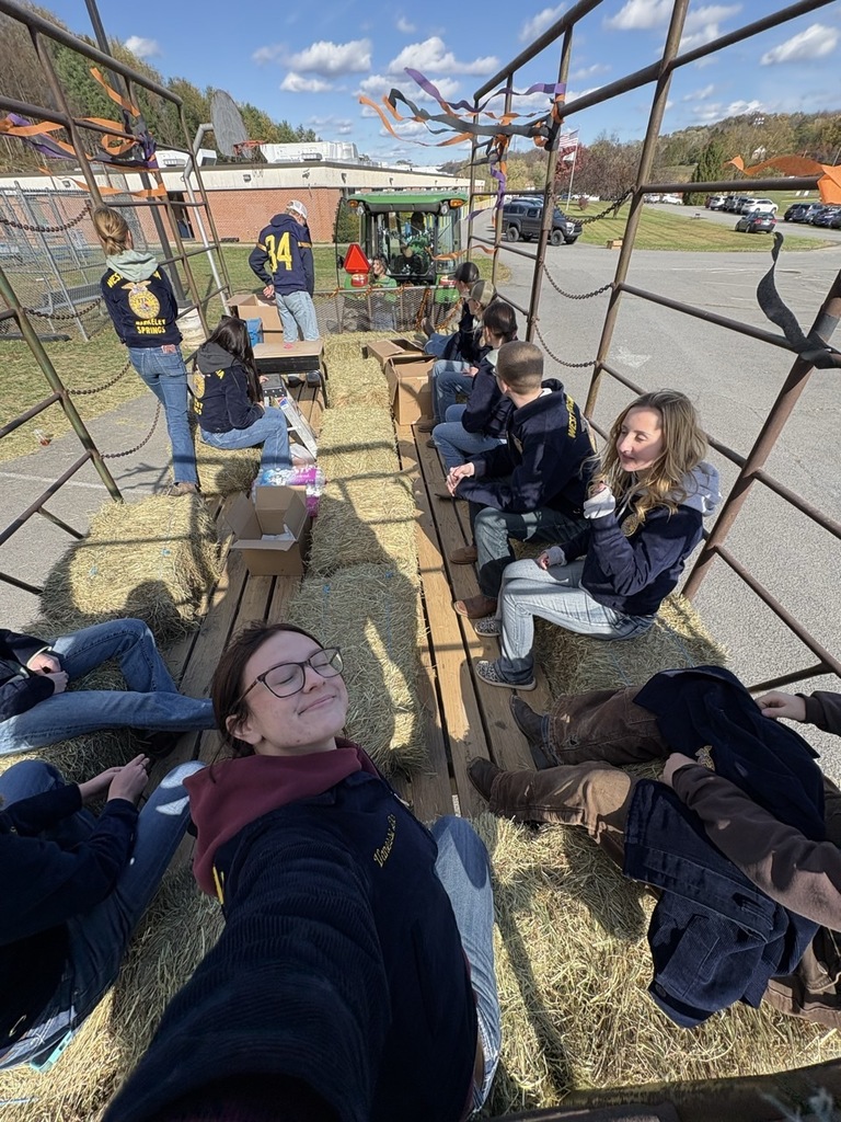 FFA members helping with clean up at pumpkin patch. 
