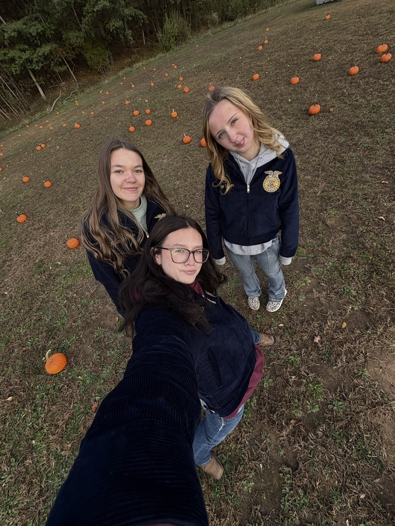 FFA members McKenzie Fisher, Paige Unger, and Vanessa Dick. 
