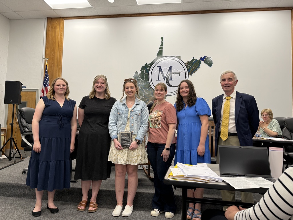 Board Member with 5 staff members nominated for Mary Linn Fox Memorial Award.