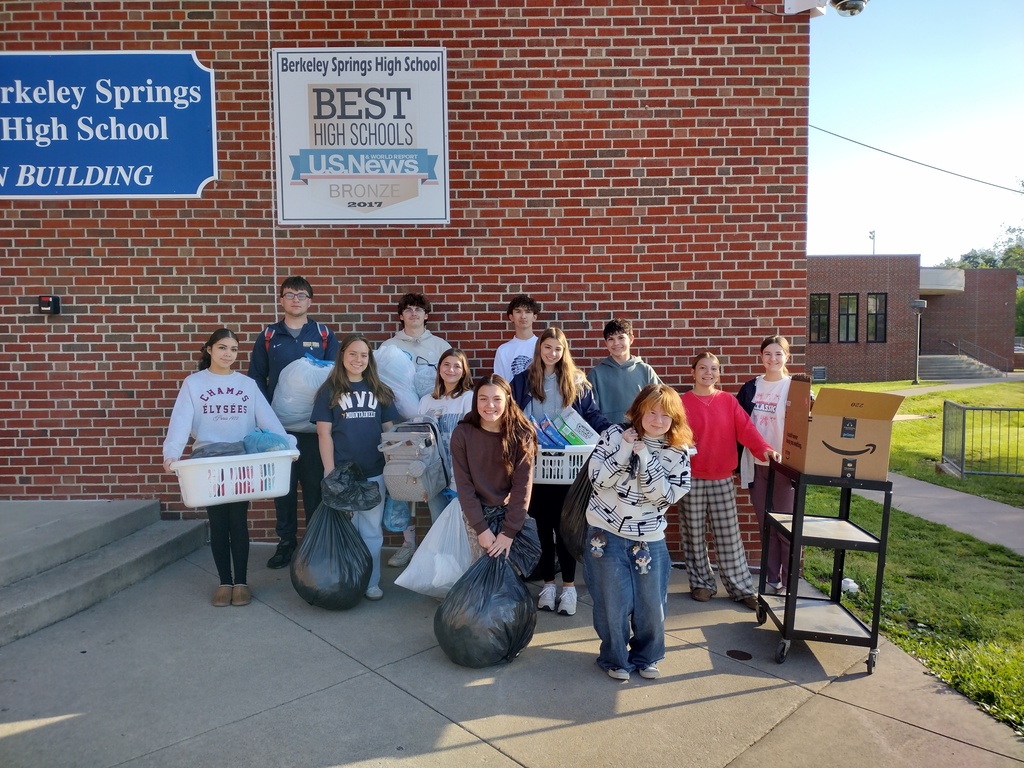 BSHS Student Council officers loading up donations