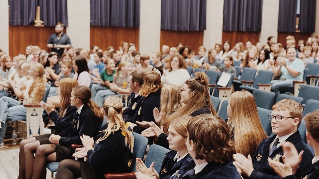 photo of members in attendance