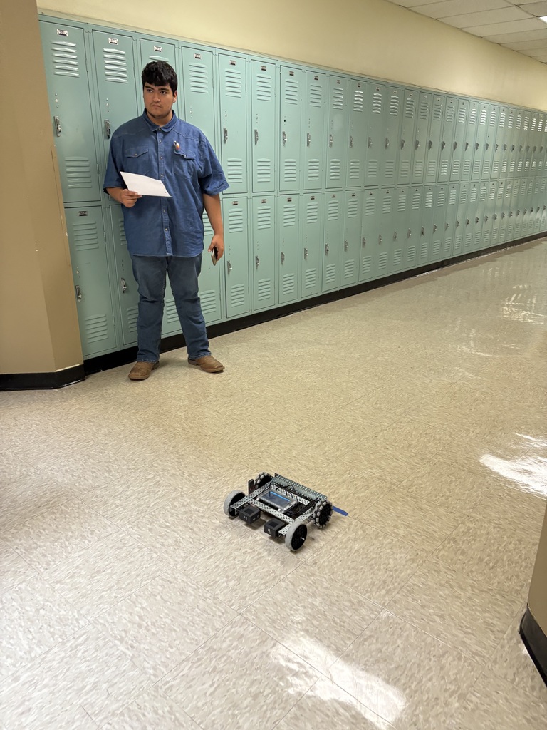 MMS Robotics hard at work, ready to defend their State Title!