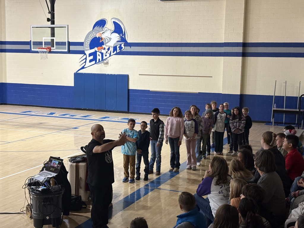 SME students participating in singing w/Kevin Honeycutt