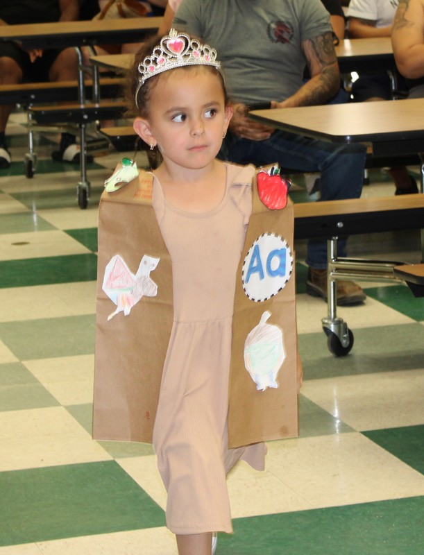 kindergarten abs fashion show
