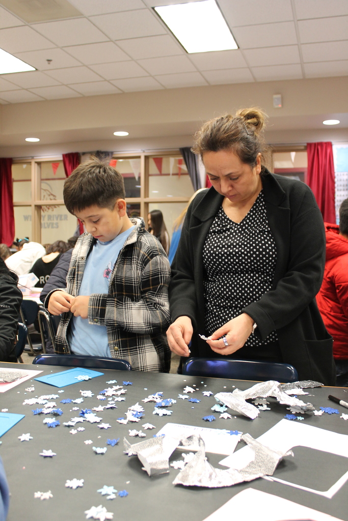 Families craft together in our library