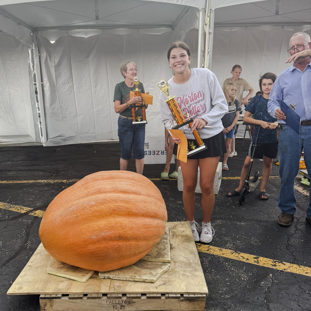 Alexis Cook Pumpkin 359 pounds