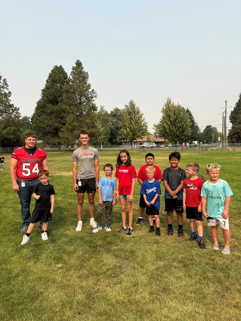 MHS athletes visit elementary schools for lunch!