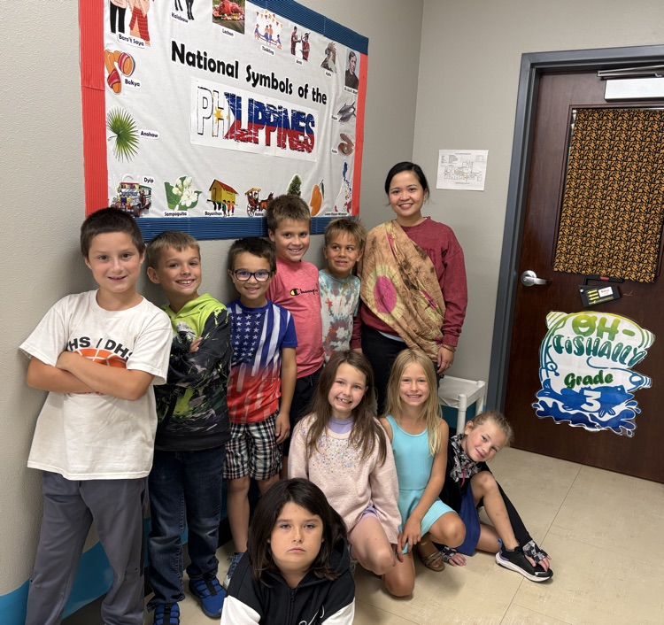 Mrs. Sison’s 3rd Grade Class learned about the National Symbols of the Philippines. #CulturalExchangeProgram 🇺🇸🇵🇭