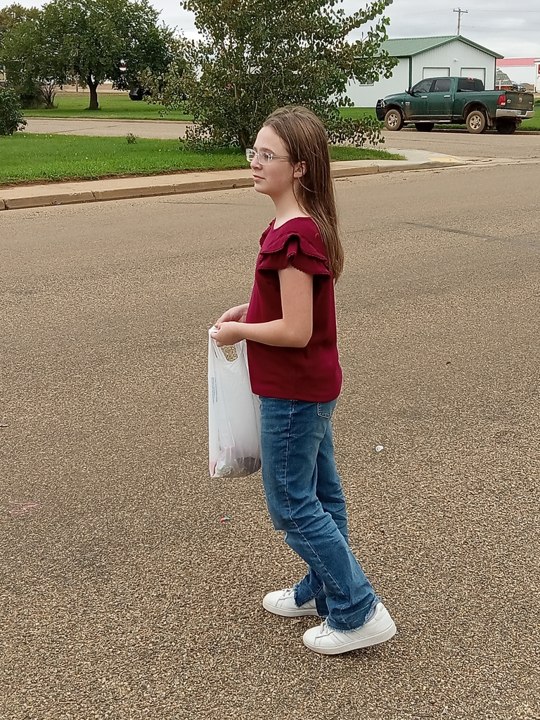 Siena patiently waited for the floats.