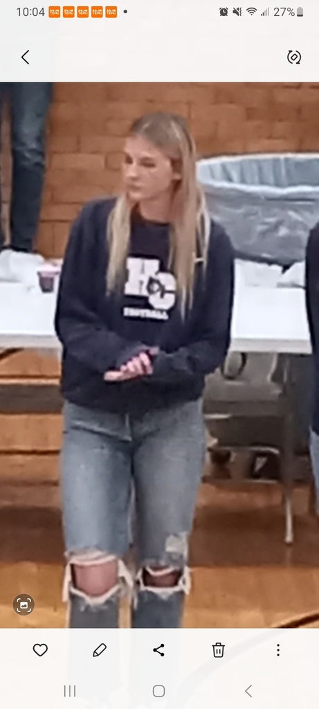 The 5th graders cheered for Jada!