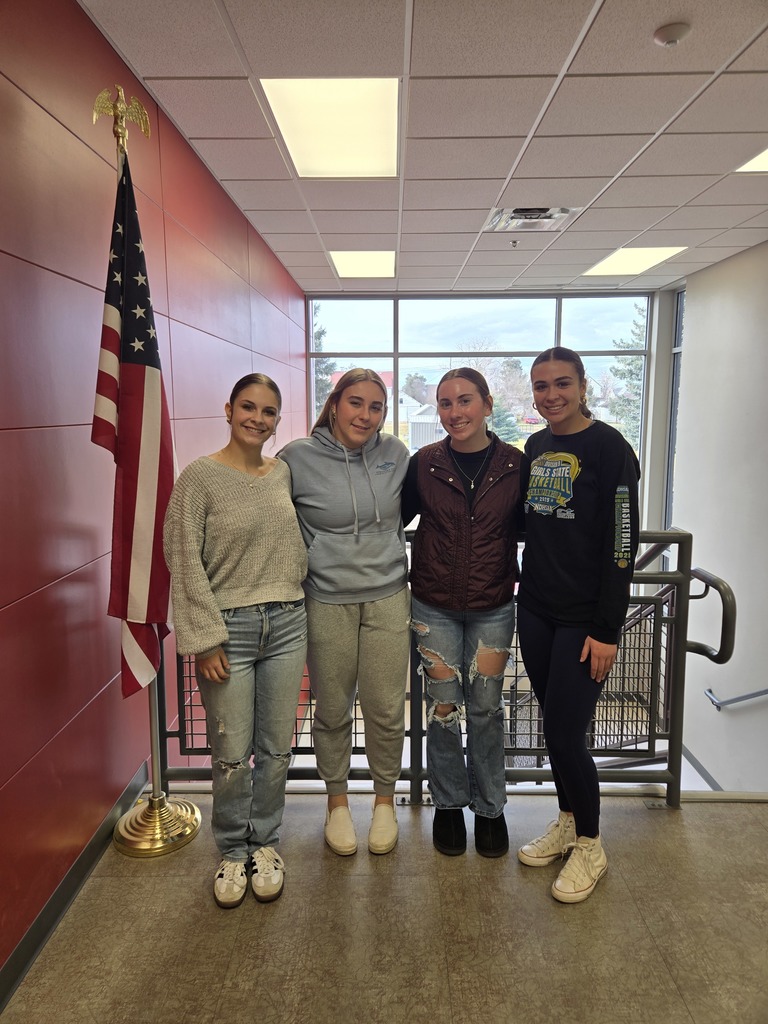 Four students in speech contest
